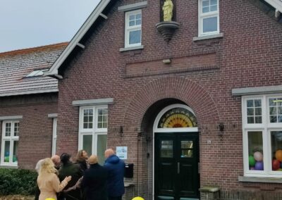 WY.architecten - onthulling van Oda-beeld in de voorgevel